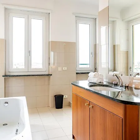 Penthouse 186 3 Bedrooms And Private Terrace דירה טורינו